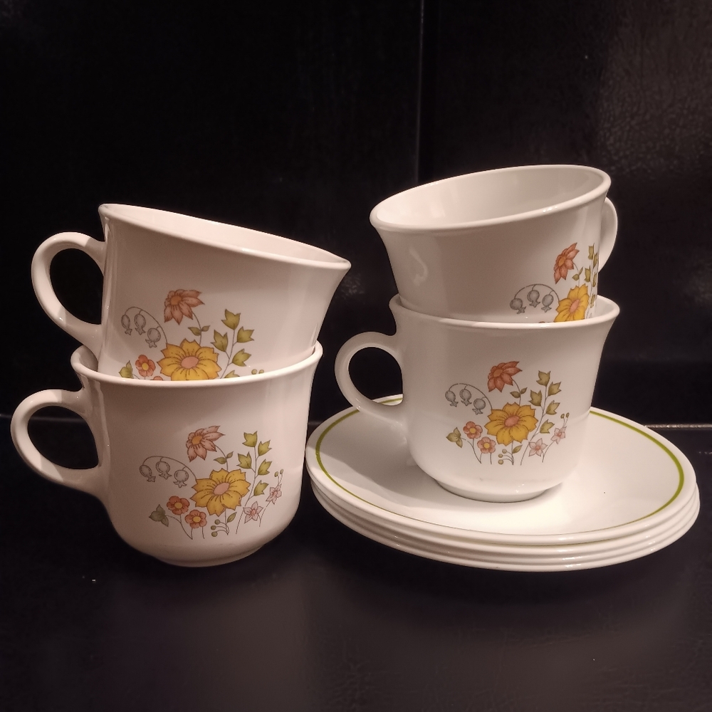 Meadow Corelle Discontinued pattern teacups